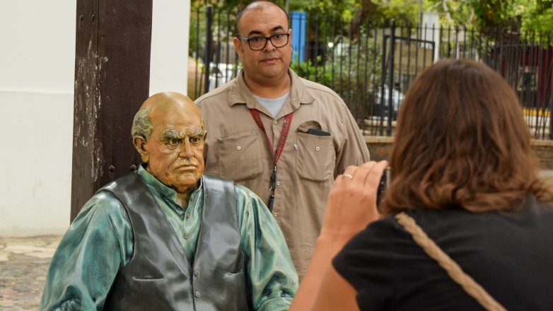 La estatua de Sarmiento volvió a la casa del prócer