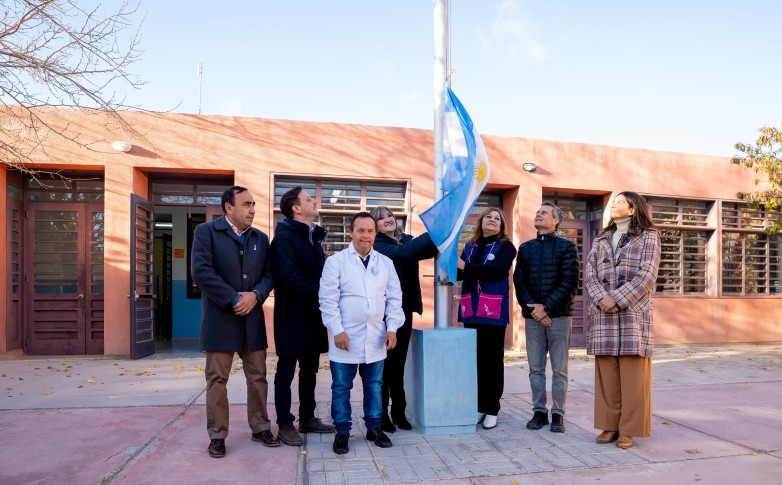 Una escuela de Iglesia ahora lleva el nombre de la médica de la alfalfa