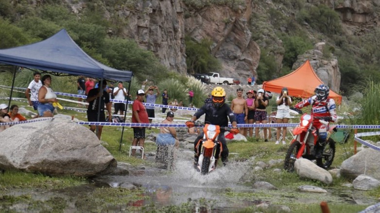 Se corre en Valle Fértil el Safari tras las Sierras de motos y cuatriciclos