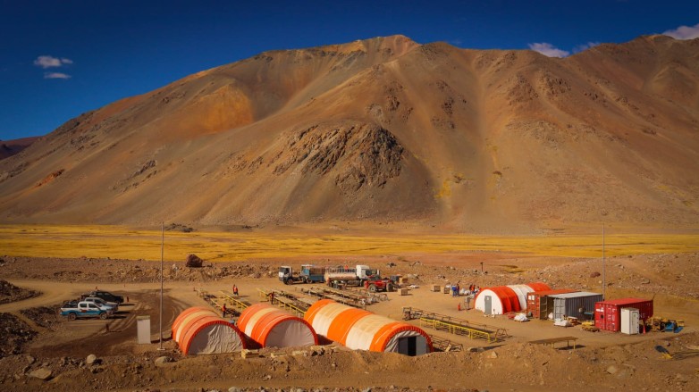 Campamento proyecto cuprífero Los Azules